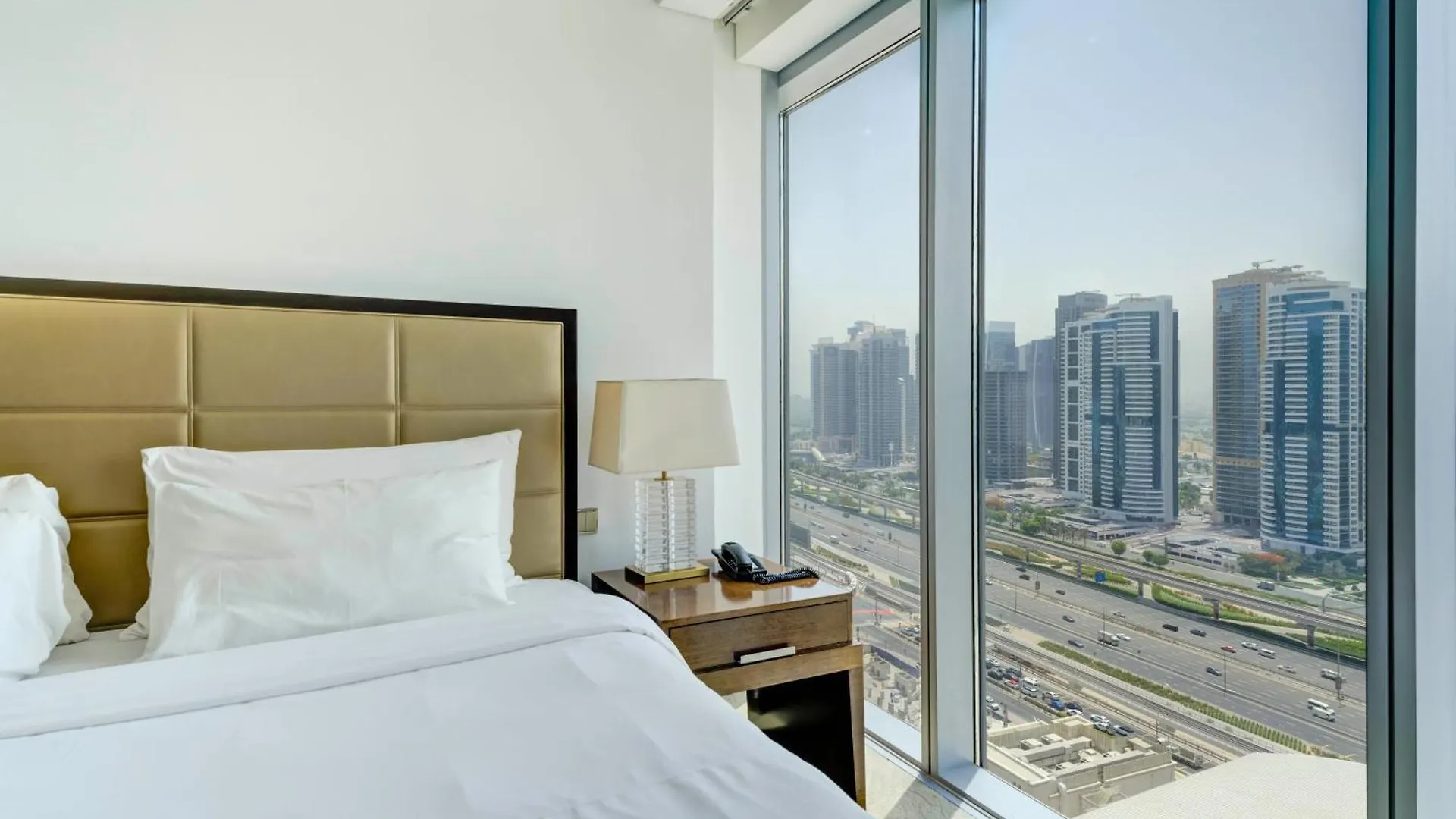Blue Breeze - The Address Dubai Marina Mall Residence 0*,