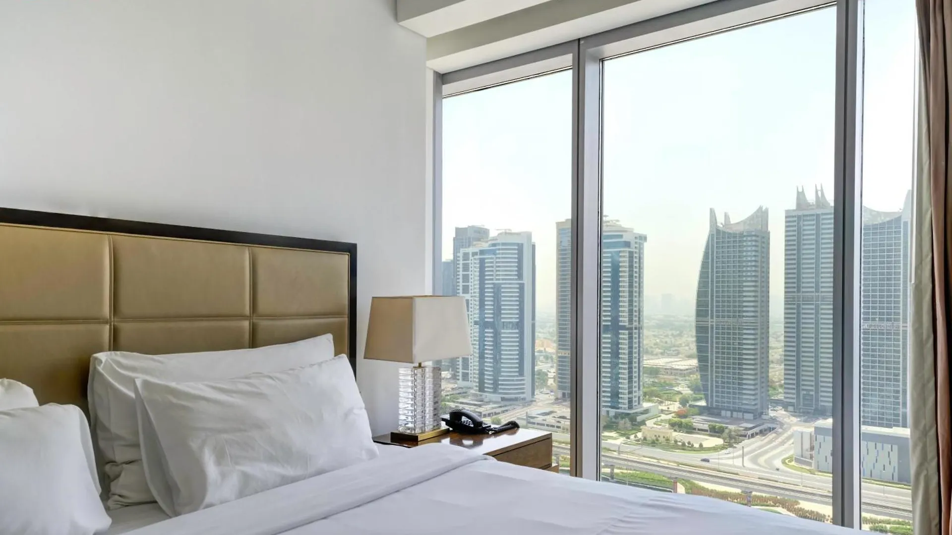 Blue Breeze - The Address Dubai Marina Mall Residence